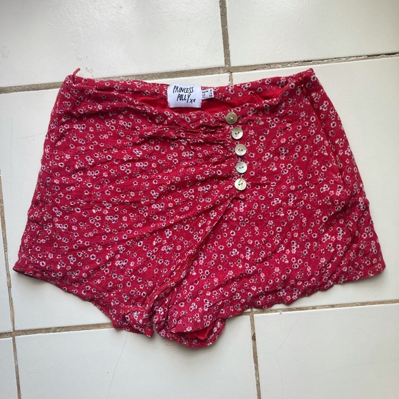 Princess Polly red Floral SKORT size 4 us - Picture 1 of 4